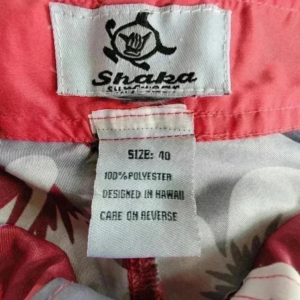 Shaka Surfwear Men's Red & White Hawaiian Swim Board Shorts/ Size 40 Waist - Picture 7 of 8